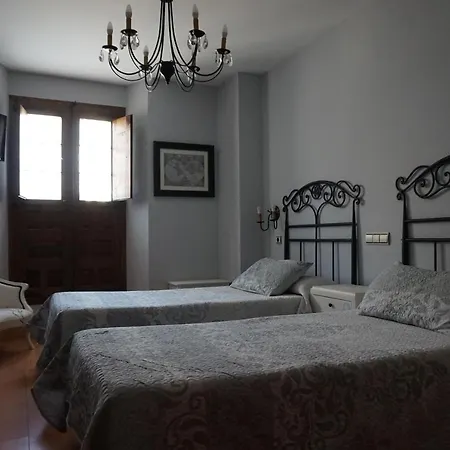 Arganzon Plaza Hotel 3*