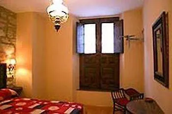 Hotell Arganzon Plaza 3*